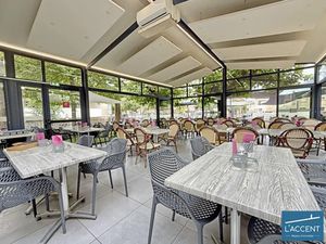 Vente locaux professionnels 261 m² à Mauguio (34130)  578 000 €