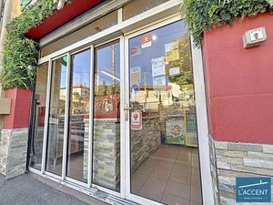 Vente locaux professionnels 40 m² à Nimes (30000)  120 000 €