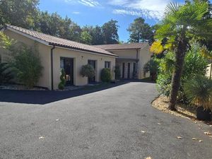 Vente maison 8 pièces 192 m² à Le Pian-Médoc (33290)  889 000 €