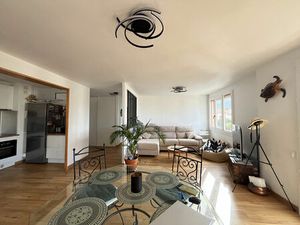 Appartement T2/T3 Marseille 13008. VUE MER