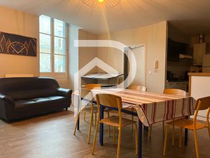Vente appartement 4 pièces 91.5 m² à Oloron-Sainte-Marie (64400)  129 000 €