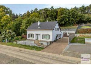 Renovated house with 5 bedrooms and storage space