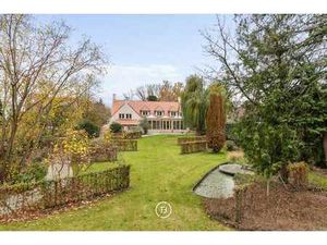 Villa prestigieuse avec jardin du parc