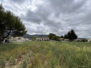 Terrain constructible viabilisé à vendre
