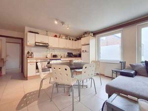 Rez 3 chambres et 2 SDD - quartier Biéreau LLN