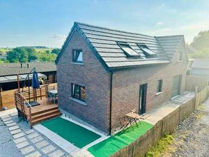 Maison neuve 4 façades avec garage et jardin orienté sud