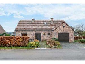 Maison 4 façades  3 chambres  garage  jardin et PEB D !