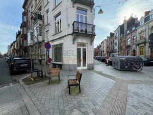 Commerce - Angle - Belle Vitrine