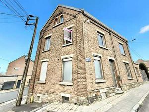 Maison 3 façades rénovée / 4 chambres / garage