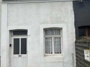 MAISON A RENOVER (350m² - rc 161€)