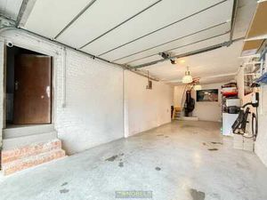 Te koop  duurzaam gerenoveerd magazijn (160m²) met office...