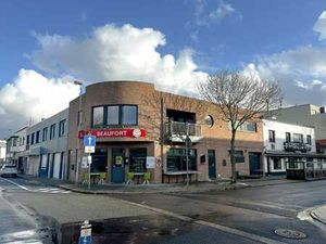 Café en angle – Zeebrugge  Vismijnstraat