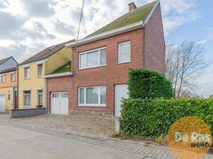 GIJZENZELE - Solide woning met 3 kamers op goede locatie