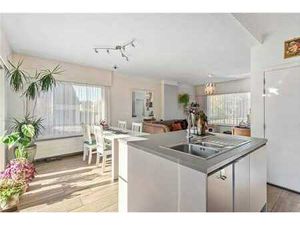 Maison entièrement rénovée  prête à être emménagée  située s