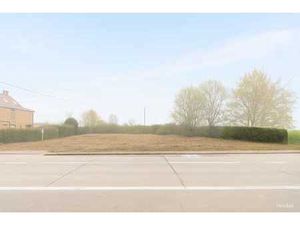 Terrain à projet pour 2 maisons 3-façades ou villa 4 façades