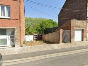 terrain avec 2 garages