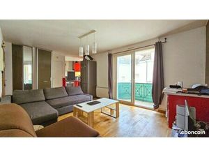 Grand studio meublé