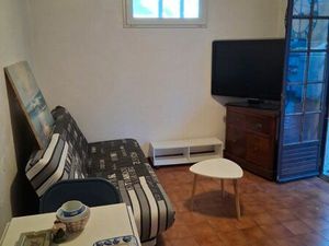 Studio meublé a l'année