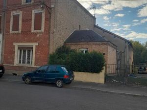 Vente maison 107m2 avec fort potentiel. Cour fermée