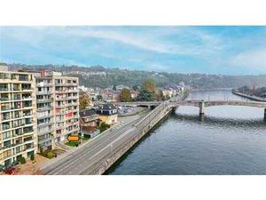 Opportunité commerciale idéalement située à Huy!