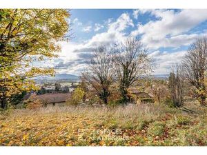 Terrain constructible viabilisé à vendre