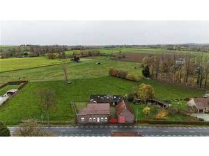 FERMETTE AUTHENTIQUE AVEC DÉPENDANCES SUR 6.524m2