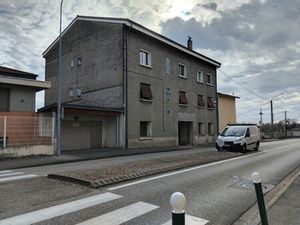 Neyron - Appartement T3 en rez-de-chaussée - Fort potentiel