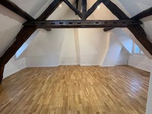 Location appartement 1 pièce 58.65 m² à Paris 1er (75001)  2 900 €