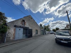 LOCAL PROFESSIONNELLE