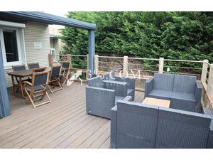 Maison 4 chambres  jardin  garages...