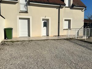 MAISON T6 AVEC QUANTRES CHAMBRES À VENDRE À SAINT LEGER PRES