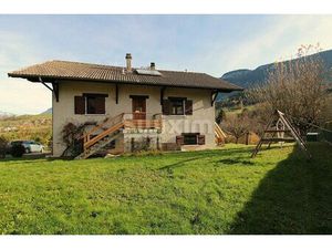 Maison avec appartement indépendant et vue sur les montagnes