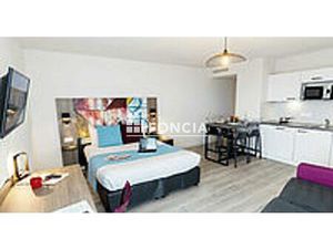 À Vendre – Studio meublé dans résidence hôtelière premium – Bassins à Flot / Cité du Vin –