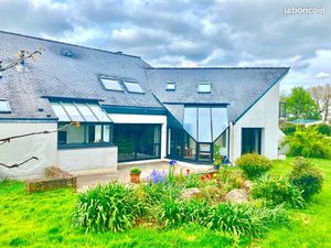 Belle maison de 200 m² dans un cadre verdoyant – Terrain clos de 1.000 m² – 538.000 – Sans