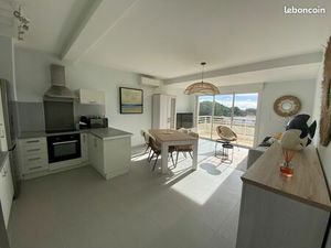 La Couronne   Appartement T2 meublé   Terrasse vue mer   Parking