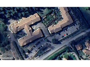 Place de parking sécurisée à Vaunenargues