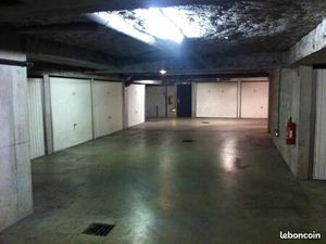 Garage/box 15 m² Villeurbanne
