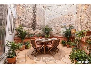 Maison 5 pièces 222 m²