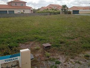 Vente Terrain à Saint-Prouant (85110) : à vendre / Saint-Prouant