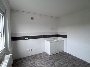 Joli F4 spacieux avec ascenseur –Entièrement rénové