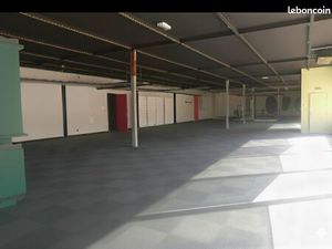 Local 500m2 Plombières