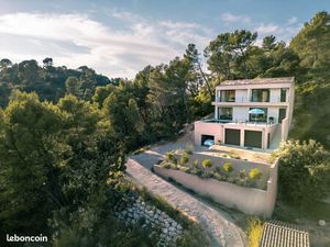 Maison d'architecte bioclimatique Rognes Pie Fouquet