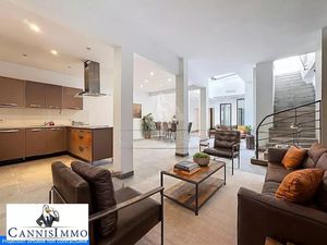 Vente loft 5 pièces 214 m² à Cannes la bocca (06150)  479 000 €