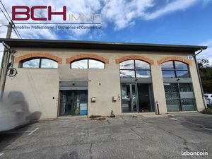 Local industriel 145 m²