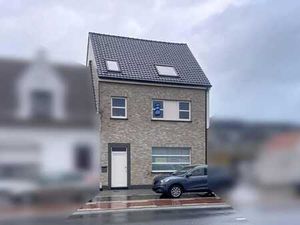 MAISON MODERNE AVEC JARDIN