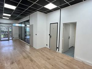 Bureau rénové de 51 50 m² – Zone des Milles / Aix-en-Provence