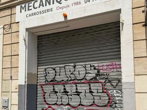 Local commercial 68 m² MARSEILLE