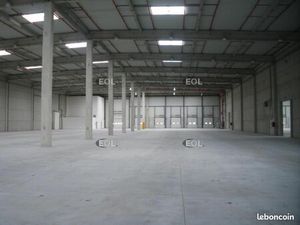 Local logistique  bureaux 10 177 m²