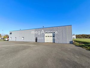 Vente locaux professionnels 550 m² à Pouancé (49420)  420 000 €