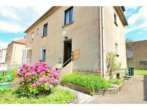 Petit appartement à rénover proche des accès autoroutiers